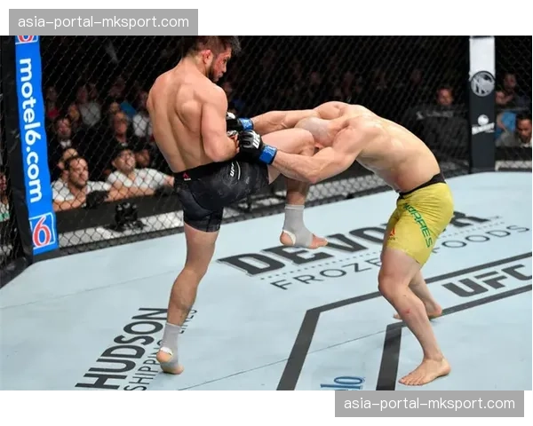 UFC基金会联合社区组织，在芝加哥开展青少年综合格斗入门课程